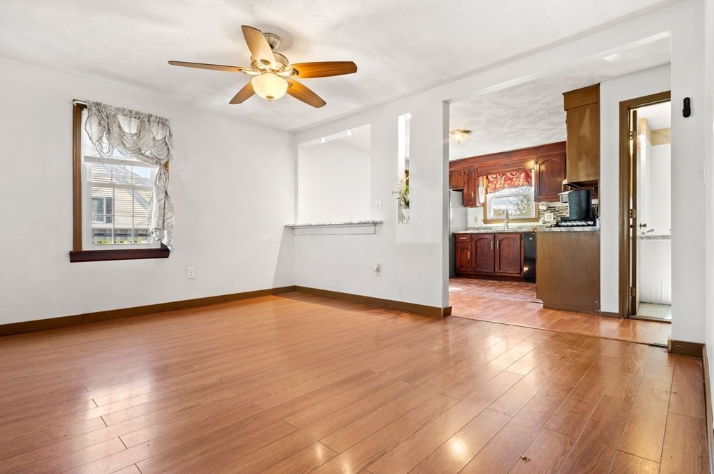 81 Leonard Cir, Lowell MA 01854-1248 exterior