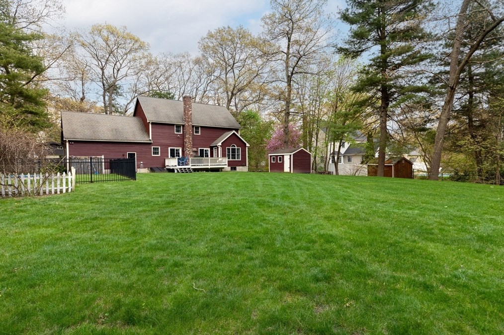 30 Walnut St, Millis MA  02054-1048 exterior