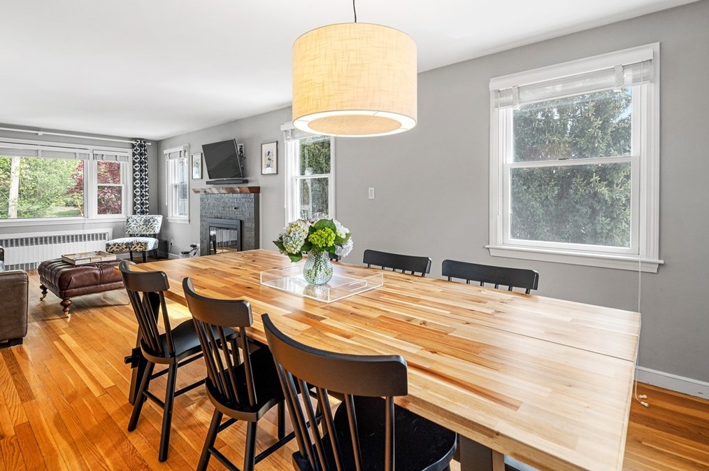 21 Linscott Rd, Hingham MA 02043-4717 exterior