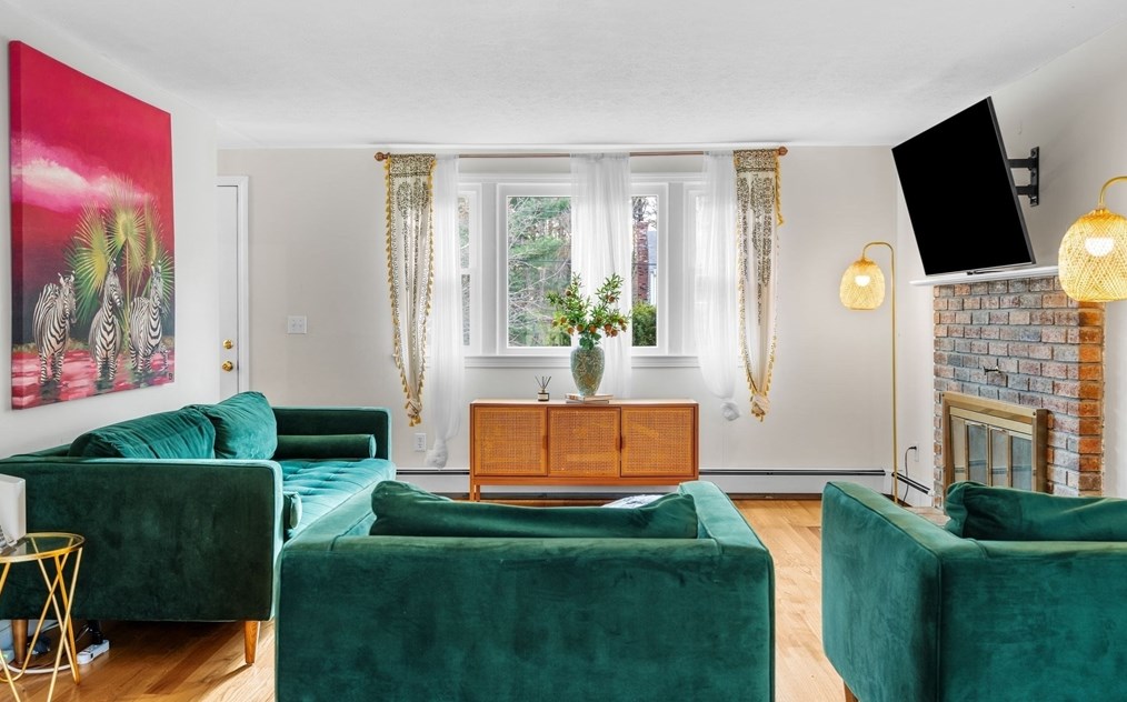 75 Bayberry Cir, East Bridgewater MA 02324-2968 exterior