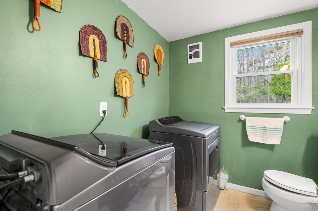 75 Bayberry Cir, East Bridgewater MA 02324-2968 exterior