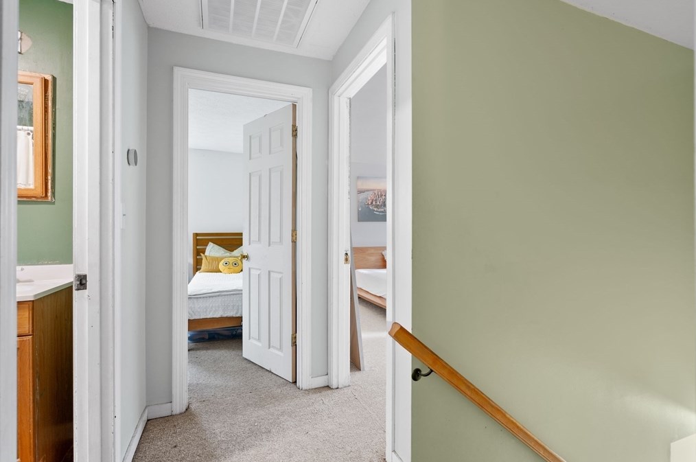 75 Bayberry Cir, East Bridgewater MA 02324-2968 exterior