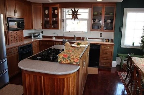 30 Waldron St, Marblehead MA 01945-3244 exterior