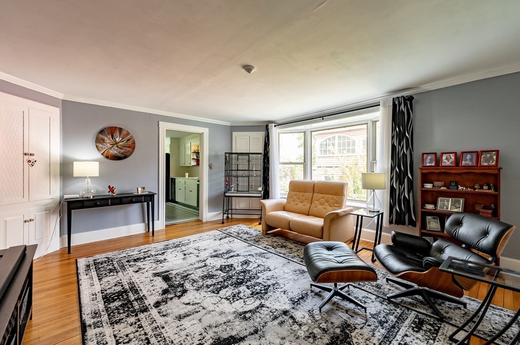 44 Highland Ave, Greenfield MA 01301-3605 exterior