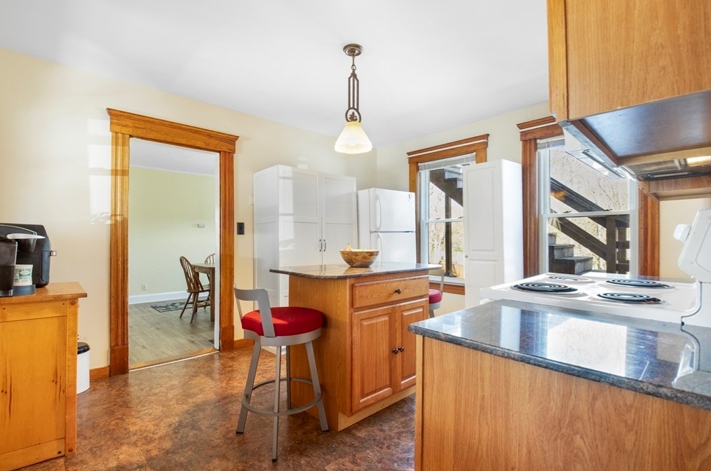 300 Sanders St, Royalston MA 01331-2830 exterior