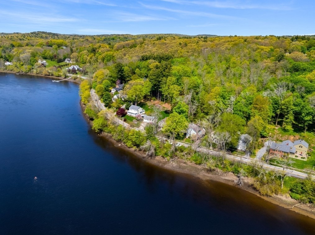 80 River Rd, Merrimac MA  01860-2317 exterior