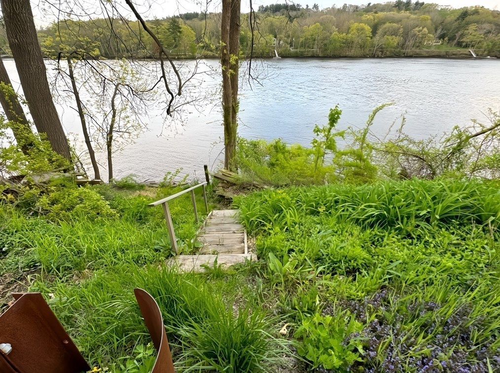 80 River Rd, Merrimac MA  01860-2317 exterior