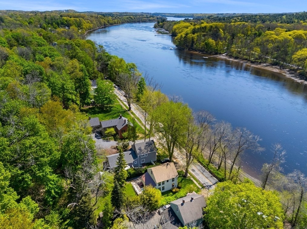 80 River Rd, Merrimac MA  01860-2317 exterior