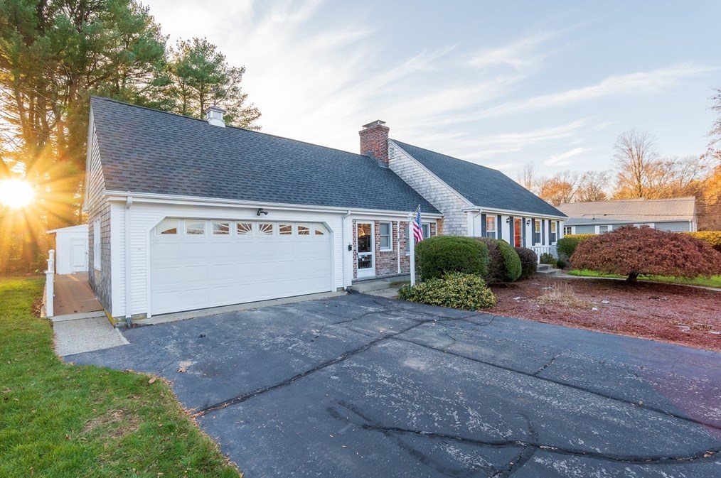 2 Blaney Cir, Seekonk MA exterior
