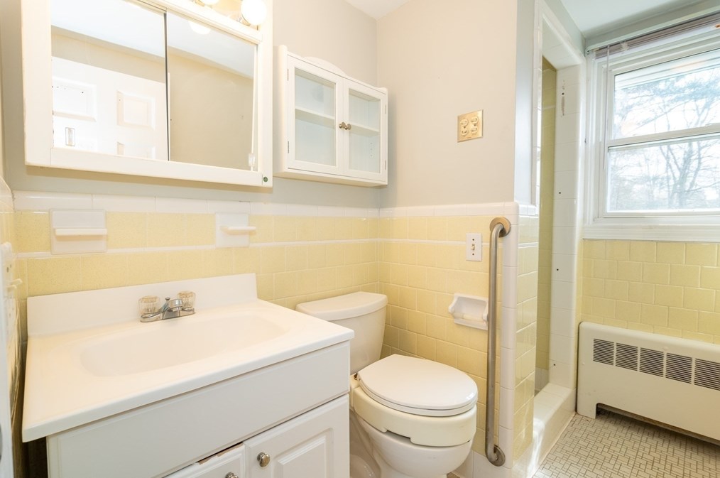 2 Blaney Cir, Seekonk MA exterior