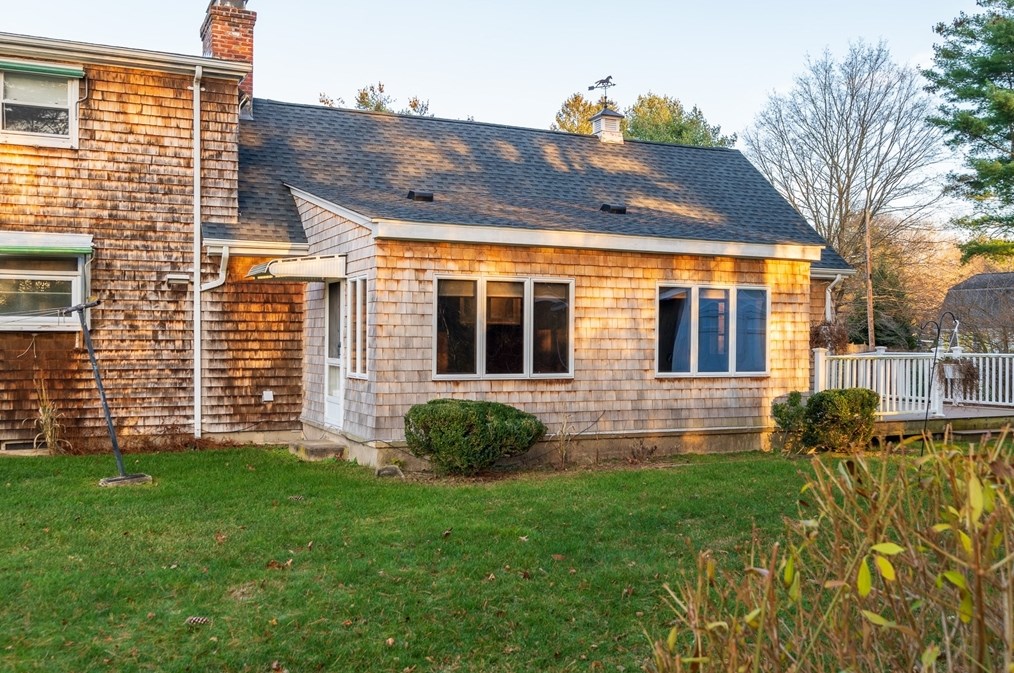 2 Blaney Cir, Seekonk MA exterior