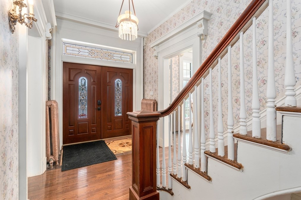 13 Park Ave, Natick MA 01760-2724 exterior