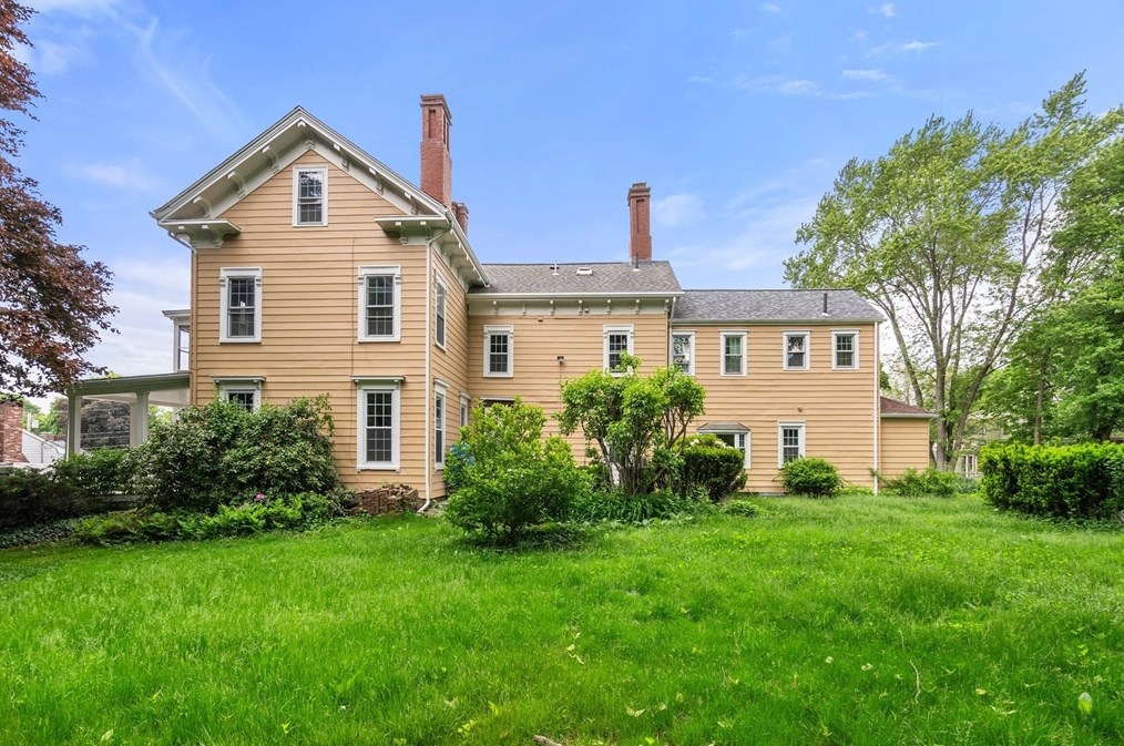 13 Park Ave, Natick MA 01760-2724 exterior