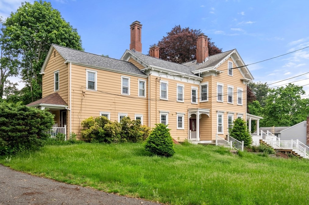 13 Park Ave, Natick MA 01760-2724 exterior