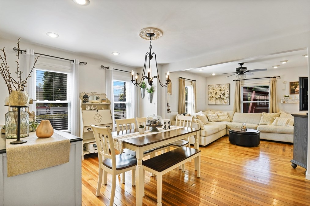 212 Spruce St, Leominster MA 01453-3771 exterior