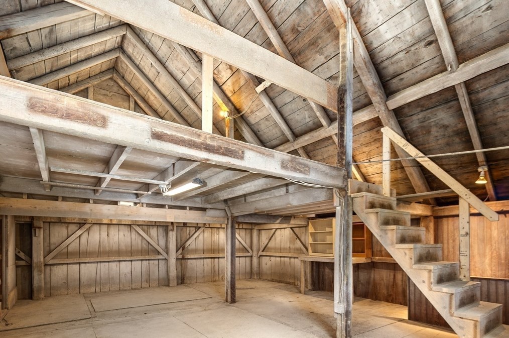 1 Church St, Hanover MA 02339-2316 exterior