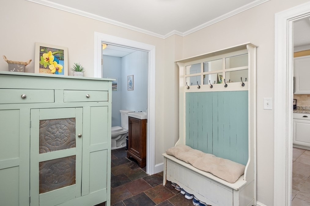 1 Church St, Hanover MA 02339-2316 exterior