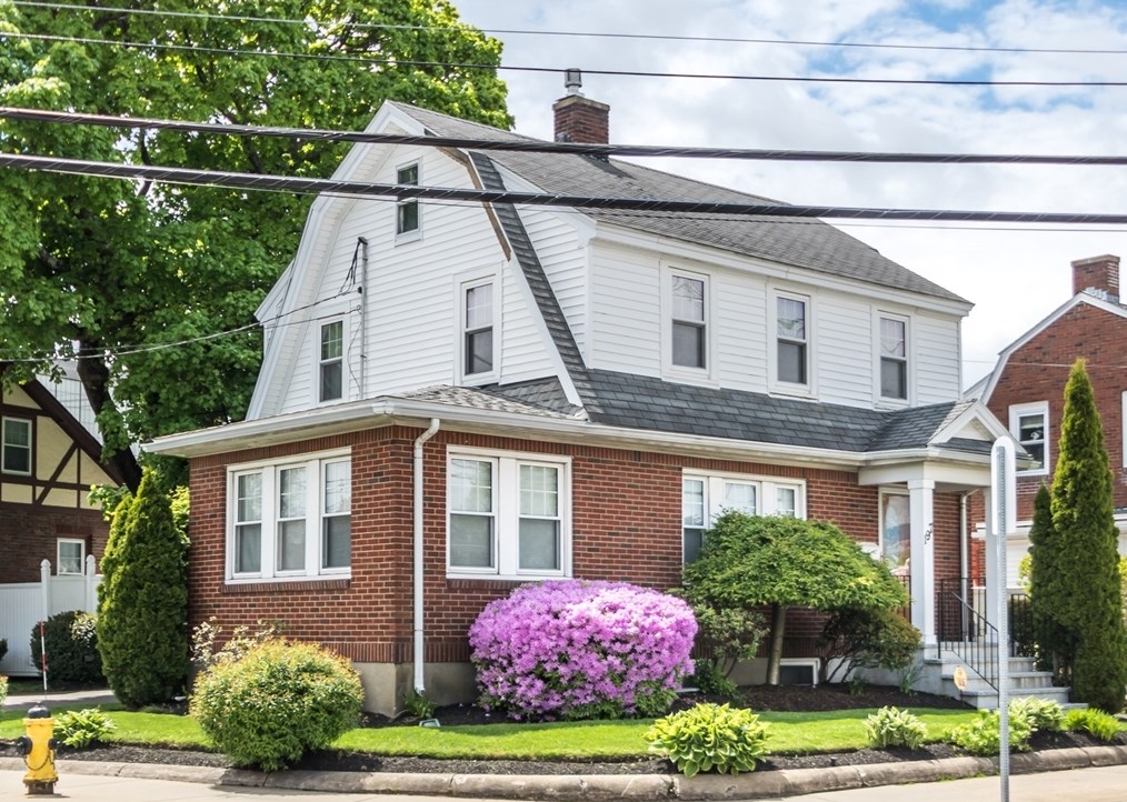 197 High St, Waltham MA 02453-0543 exterior