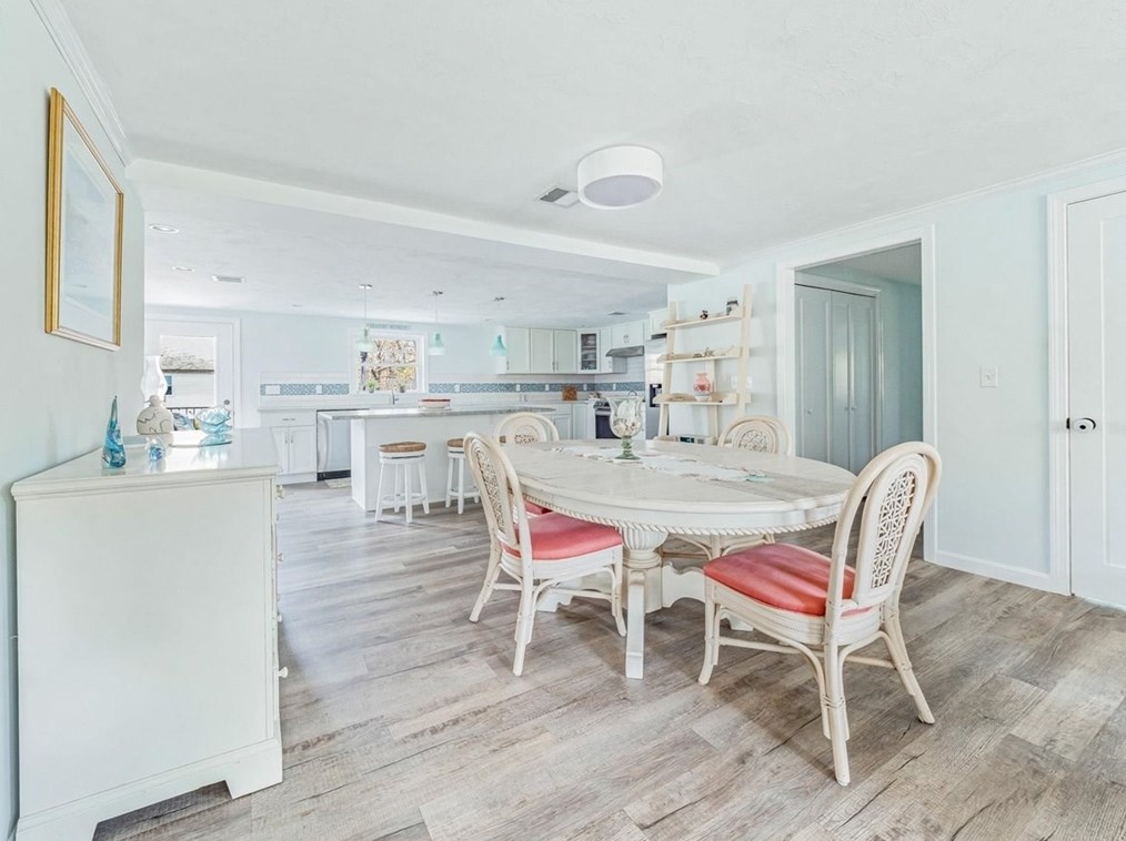 71 Cpe Cod Ave, Plymouth MA 02360-5944 exterior