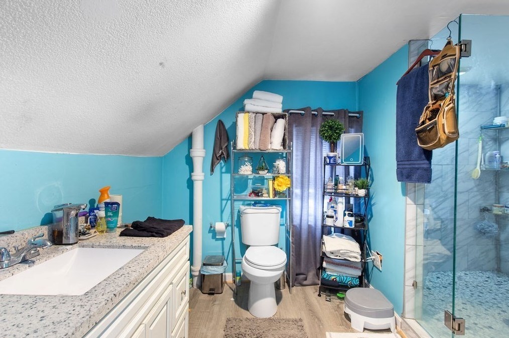 158 Crapo St, New Bedford MA 02744-1028 exterior