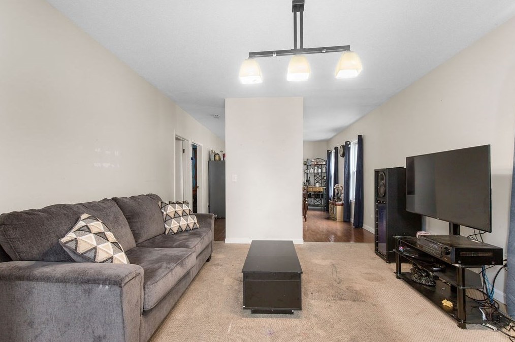 158 Crapo St, New Bedford MA 02744-1028 exterior