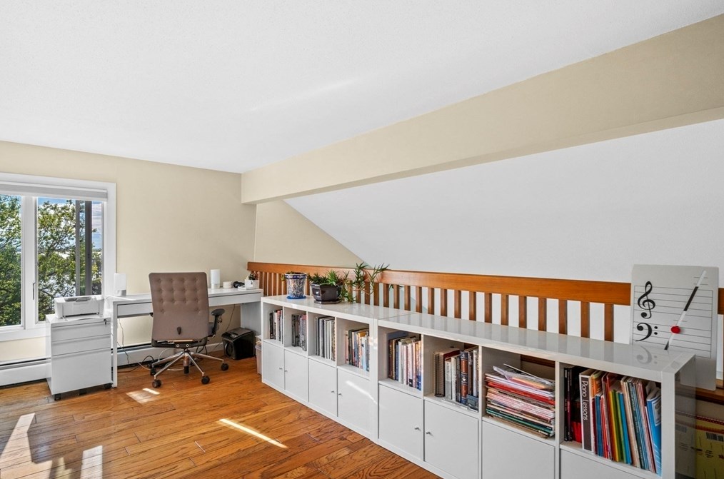 20 Greystone Rd, Nahant MA 01908-1244 exterior