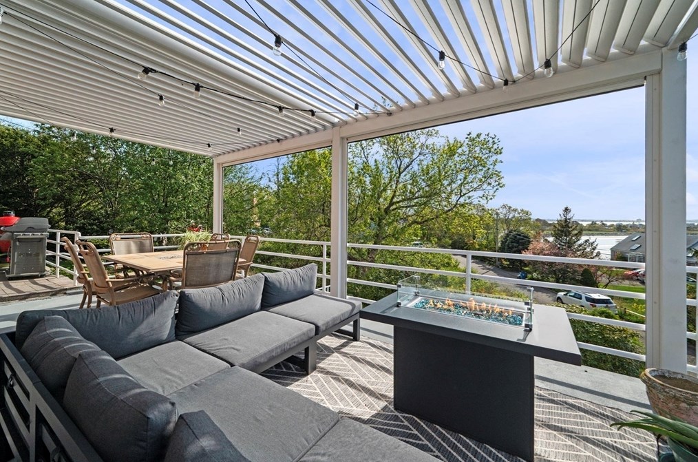 20 Greystone Rd, Nahant MA 01908-1244 exterior