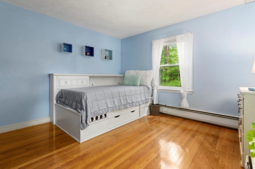 5 Priscilla Rd, Lynnfield MA 01940-1117 exterior