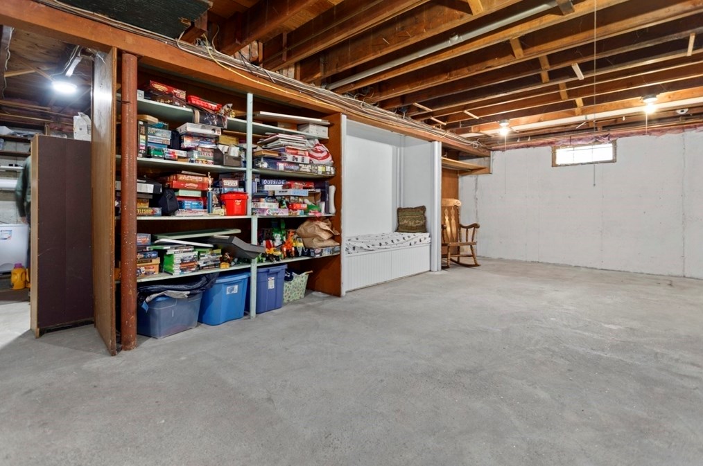 5 Priscilla Rd, Lynnfield MA 01940-1117 exterior