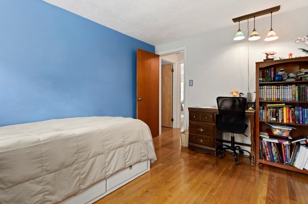 5 Priscilla Rd, Lynnfield MA 01940-1117 exterior