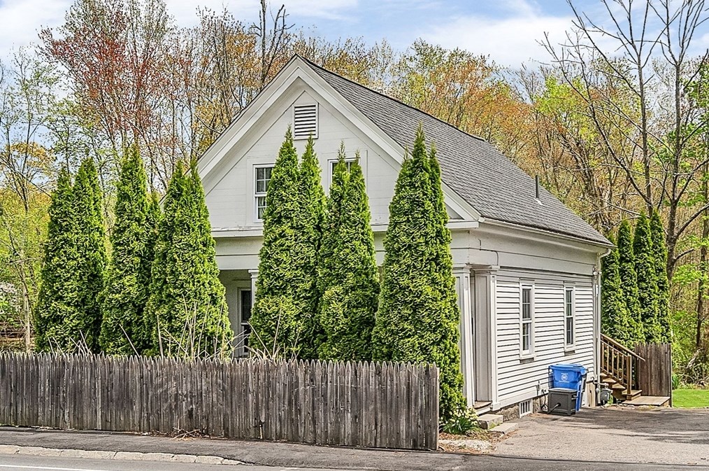 1200 Washington St, Holliston MA  01746-2213 exterior