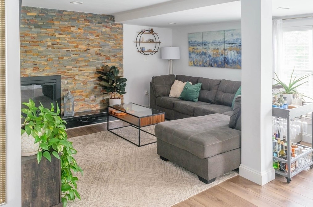 124 Farrar Ave, Worcester MA  01604-3261 exterior