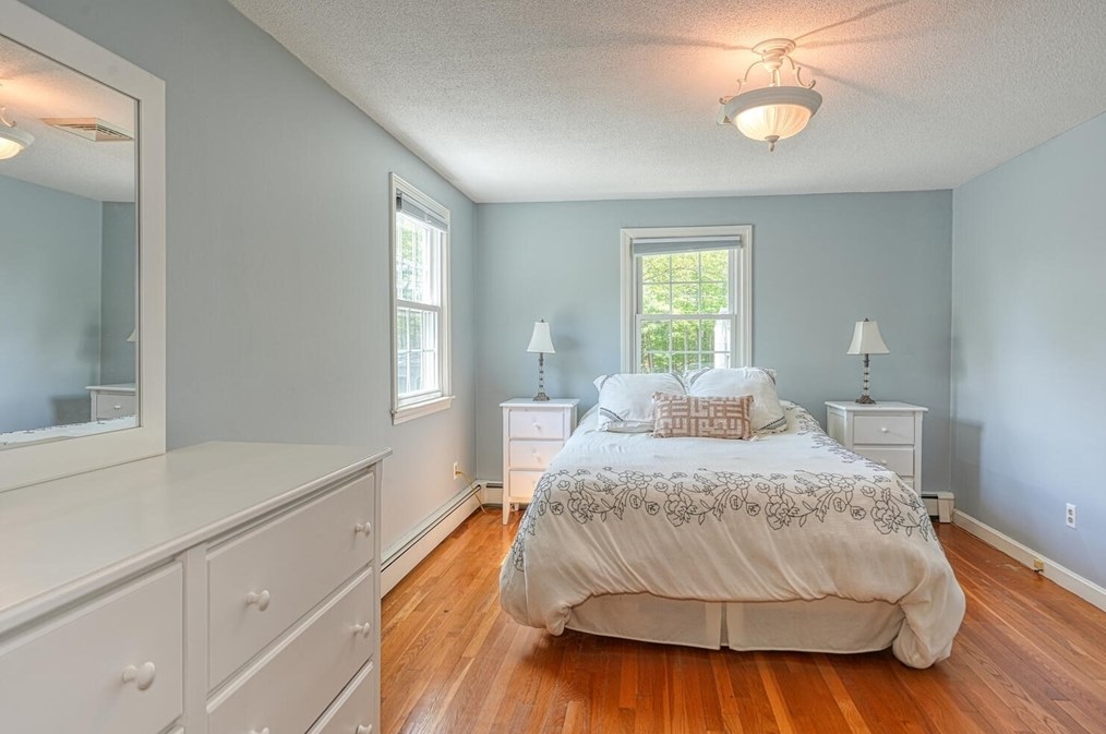 29 Walnut Rd, Holliston MA 01746-1584 exterior