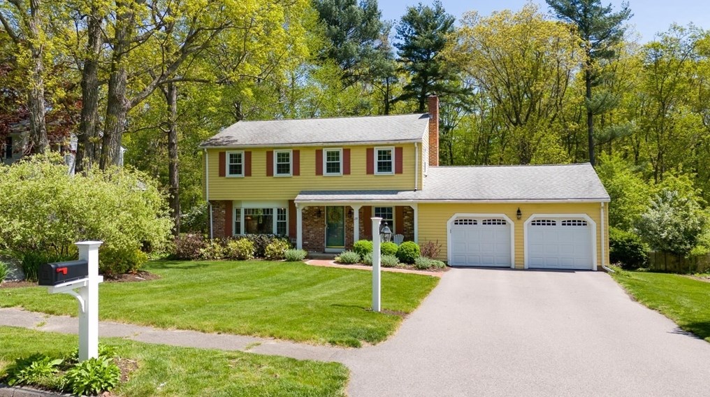 29 Walnut Rd, Holliston MA 01746-1584 exterior