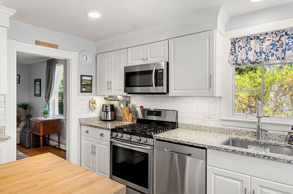 43 Turkey Shr Rd, Ipswich MA 01938-2324 exterior