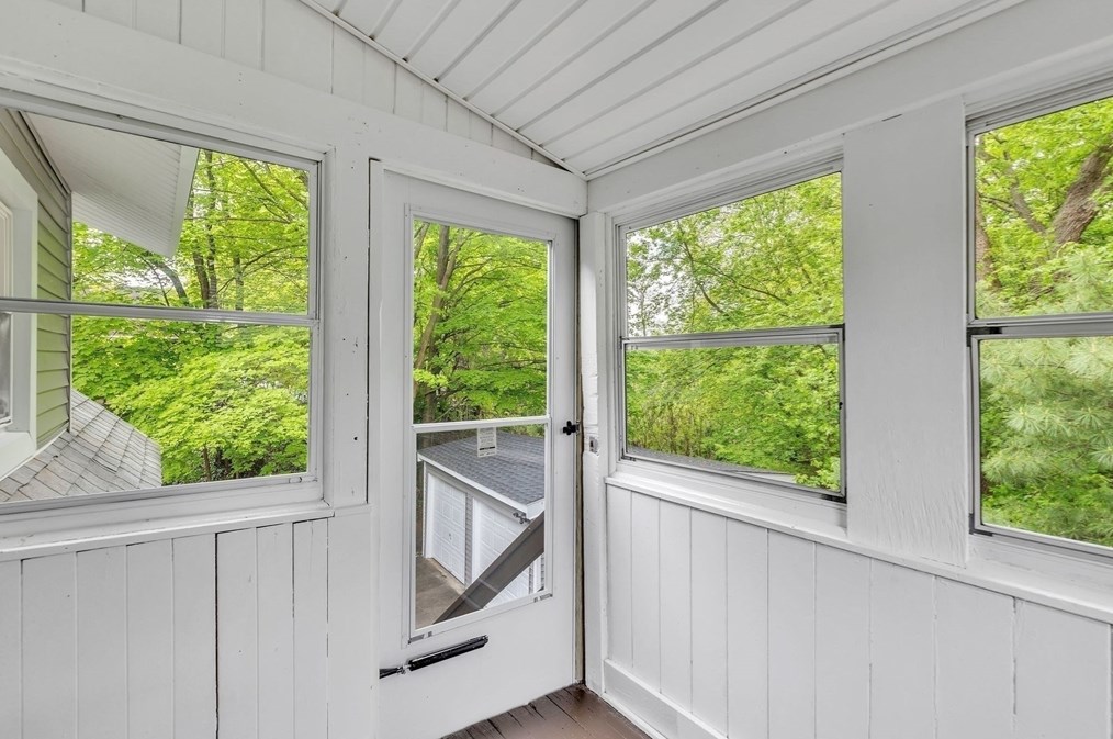 60 Lower Westfield Rd, Holyoke MA 01040-2712 exterior