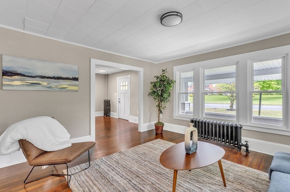 60 Lower Westfield Rd, Holyoke MA 01040-2712 exterior