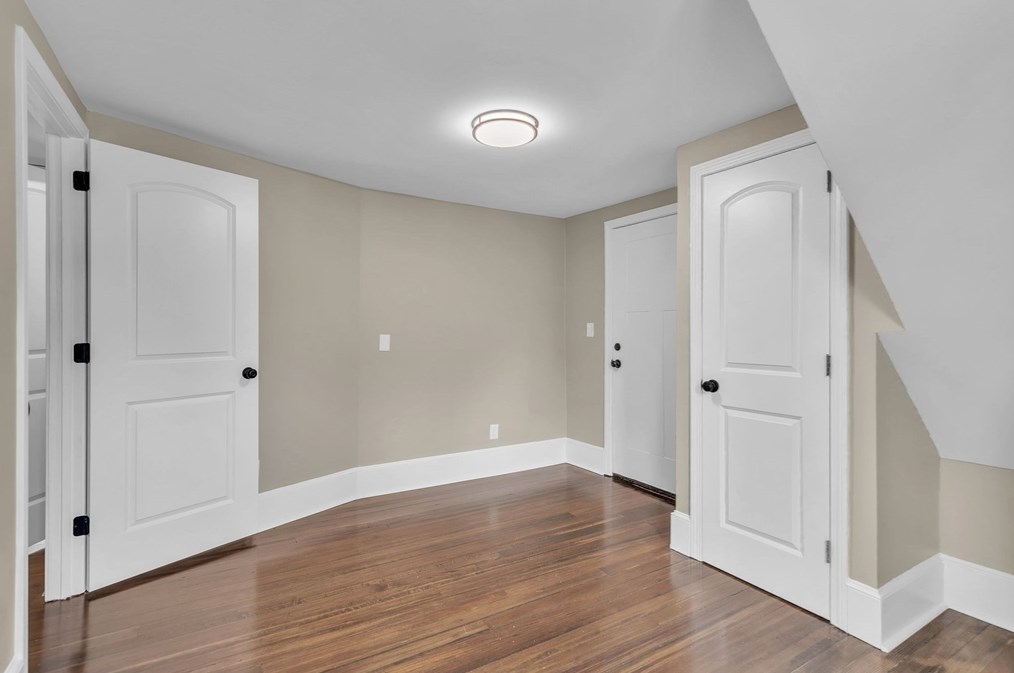 60 Lower Westfield Rd, Holyoke MA 01040-2712 exterior