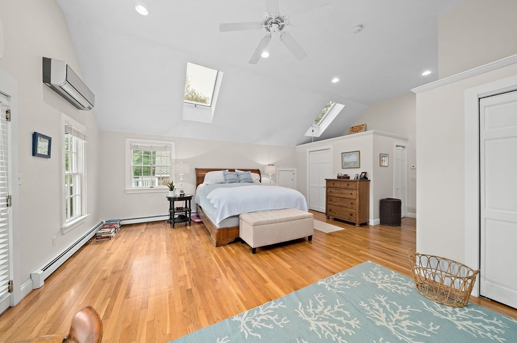 393 Tremont St, Duxbury MA  02332-4904 exterior