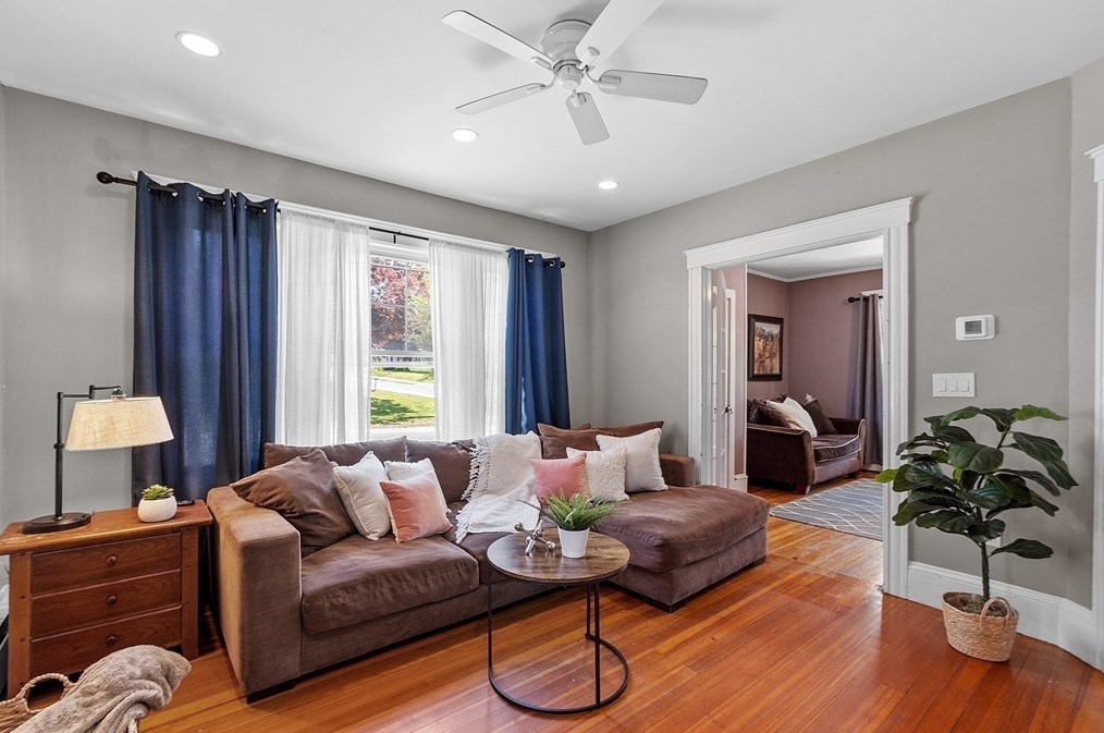 24 Prescott St, North Andover MA 01845-1717 exterior