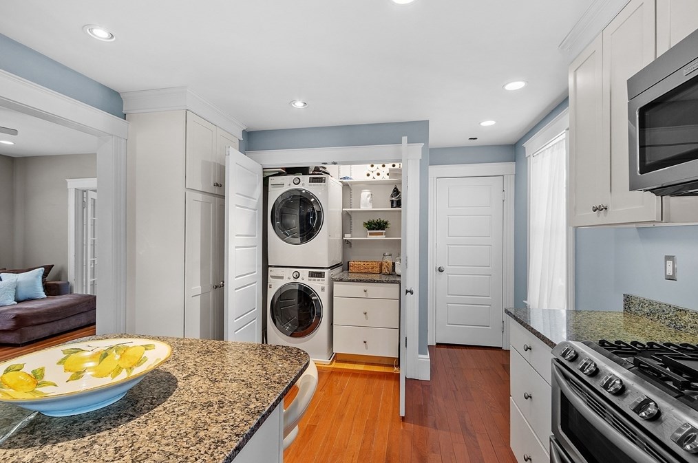 24 Prescott St, North Andover MA 01845-1717 exterior