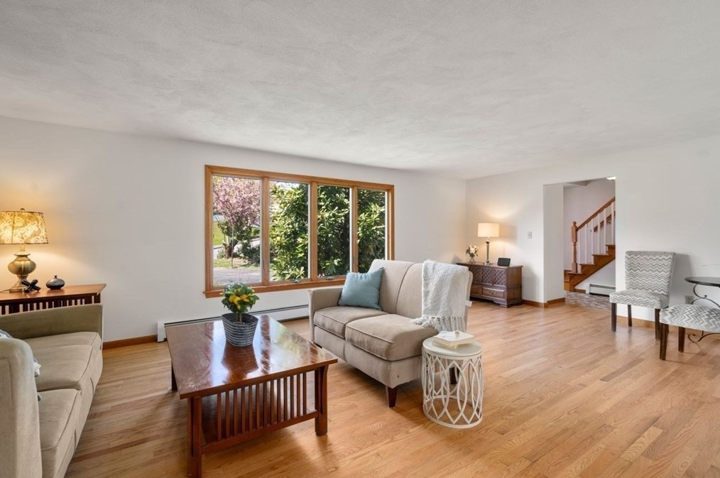 33 John Paul Cir, Braintree MA 02184-1009 exterior