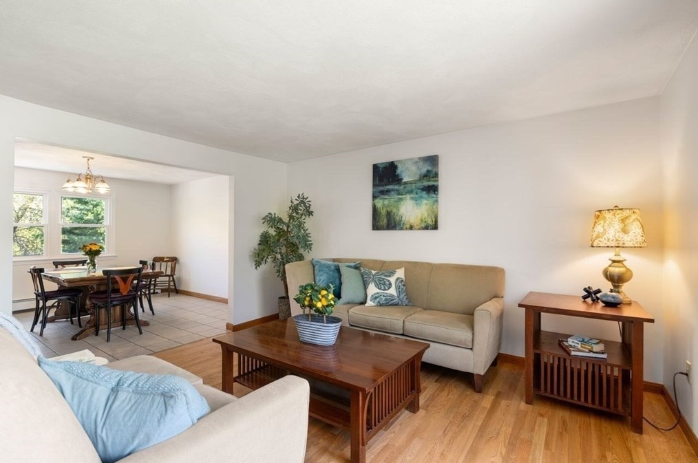 33 John Paul Cir, Braintree MA 02184-1009 exterior