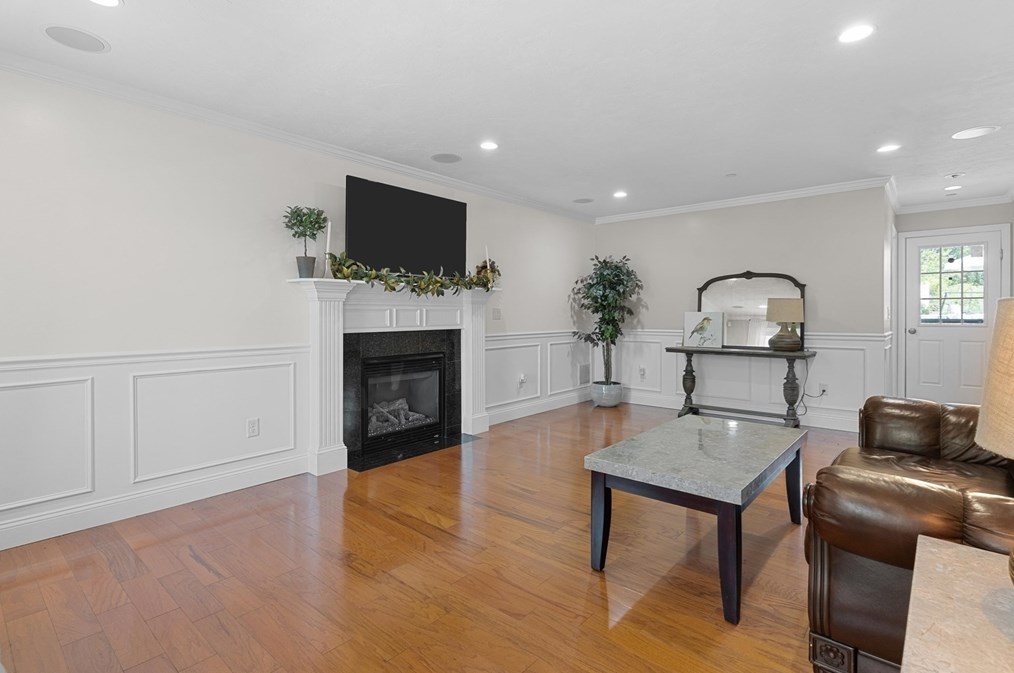 39 Magnavista Dr, Haverhill MA 01830-2294 exterior