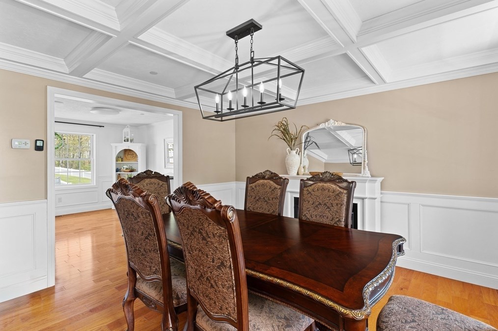 39 Magnavista Dr, Haverhill MA 01830-2294 exterior