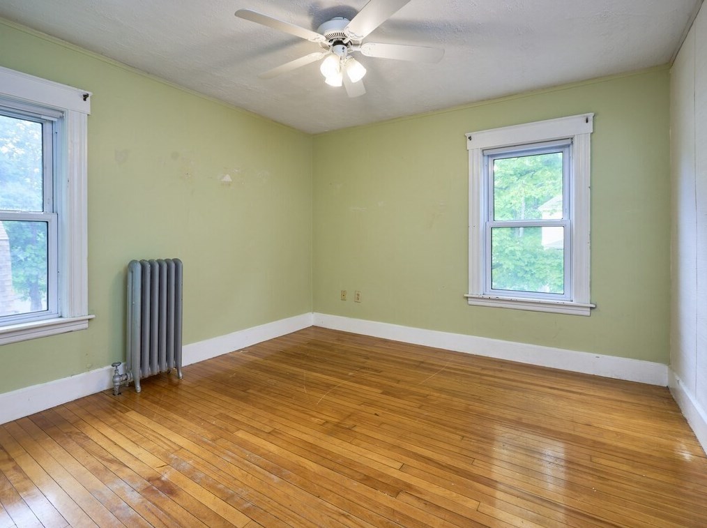 88 Beaconsfield Rd, Worcester MA 01602-1305 exterior