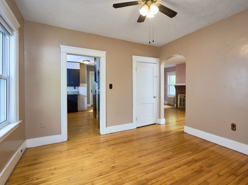 88 Beaconsfield Rd, Worcester MA 01602-1305 exterior