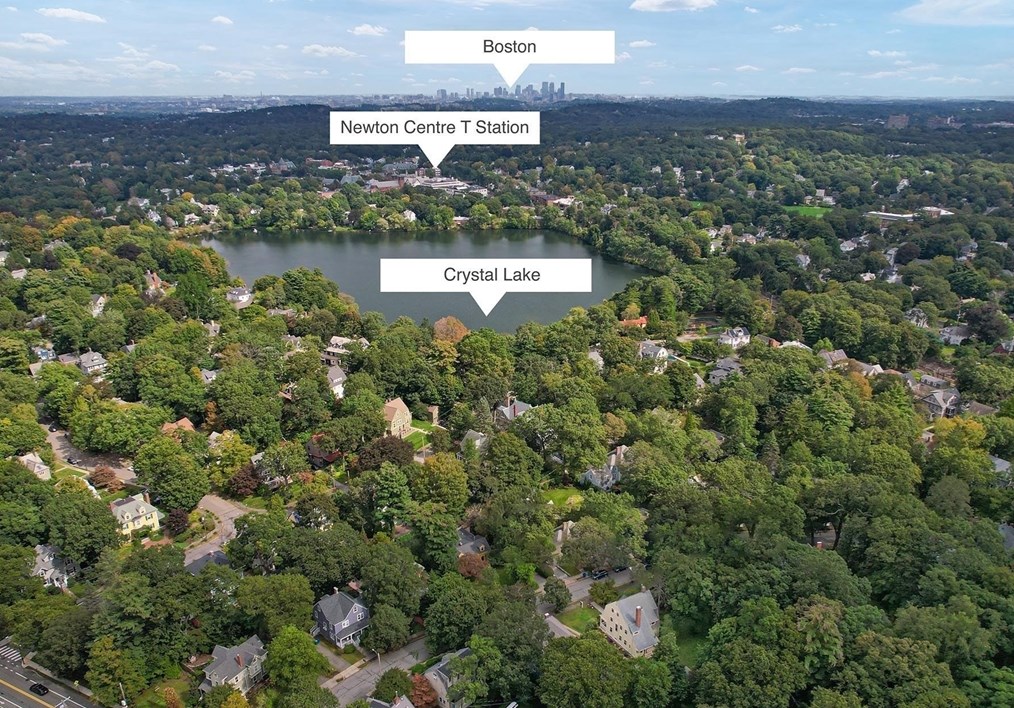 246 Lk Ave, Newton MA 02461-1210 exterior