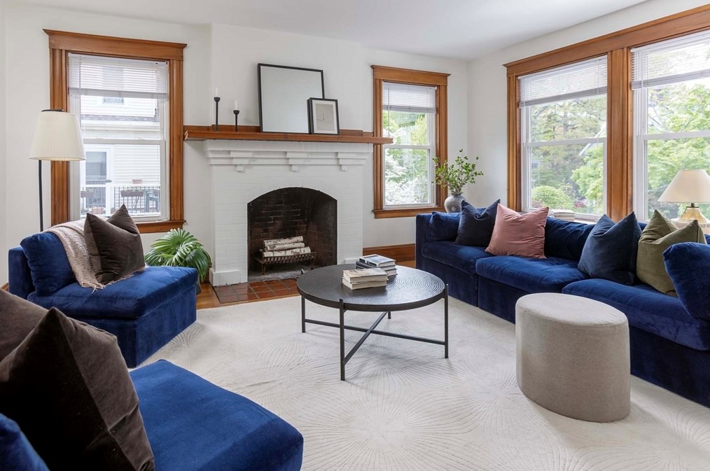 246 Lk Ave, Newton MA 02461-1210 exterior