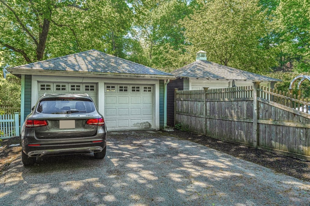 20 Bacon St, Winchester MA  01890-3809 exterior